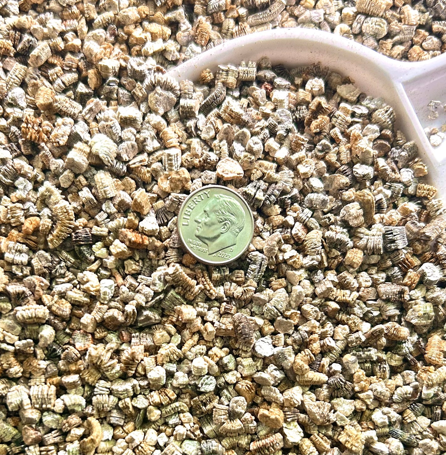 Vermiculite sold by the quart